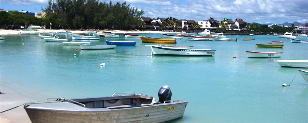 me against the world... of boats